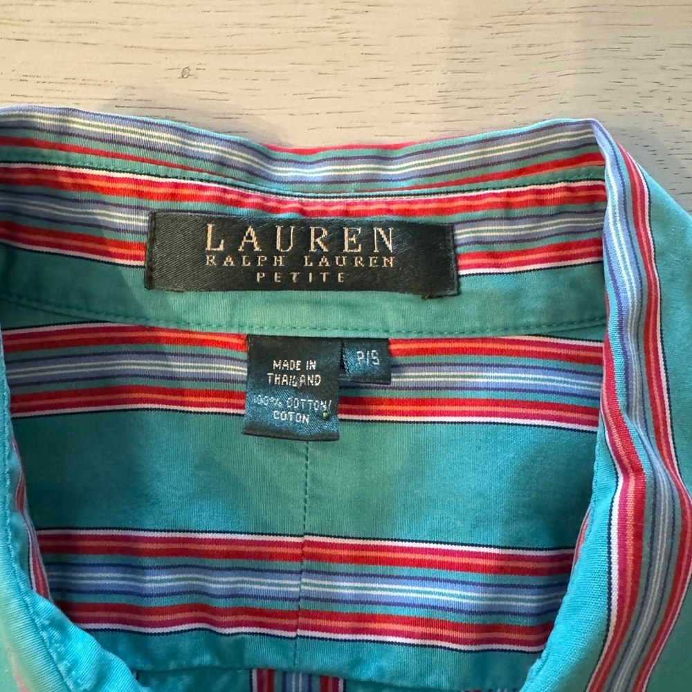Lauren- Ralph Lauren-Petite striped button down blouse Sz P/Small - Picture 3 of 4